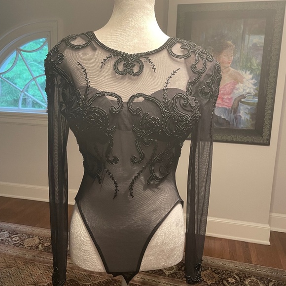 Luxury Helen STORY REAL CLASSICS - LONDON Shear long  top with beads/embroidery - Picture 1 of 8